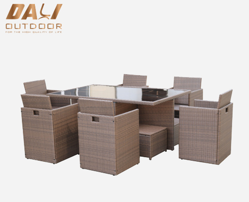 Wicker Aluminium Kilang Berkualiti Baik Perabot Luaran Meja Makan Taman Rotan PE dan Set Kerusi Untuk Kegunaan Teras